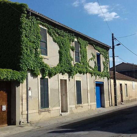 סן-ז'יל Appartement Anatole France מראה חיצוני תמונה